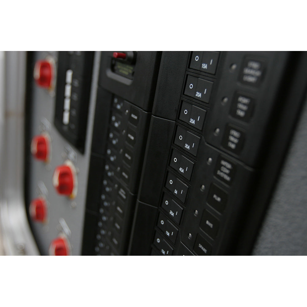 Blue Sea 7406 Single Pole Small Case 2 Flat Rocker Circuit Breaker 30 Amp 7406